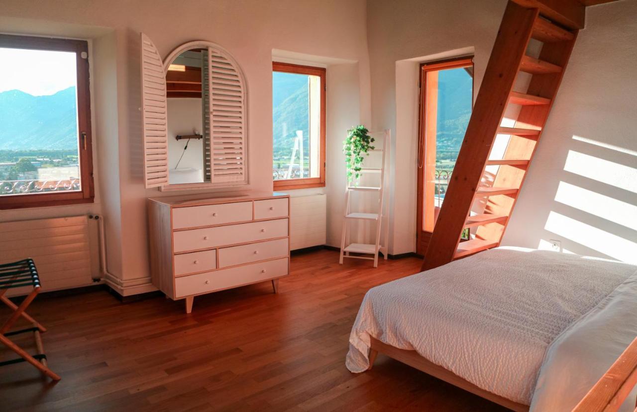 Cadenazzo Wisteria House - Holiday Apartment מראה חיצוני תמונה