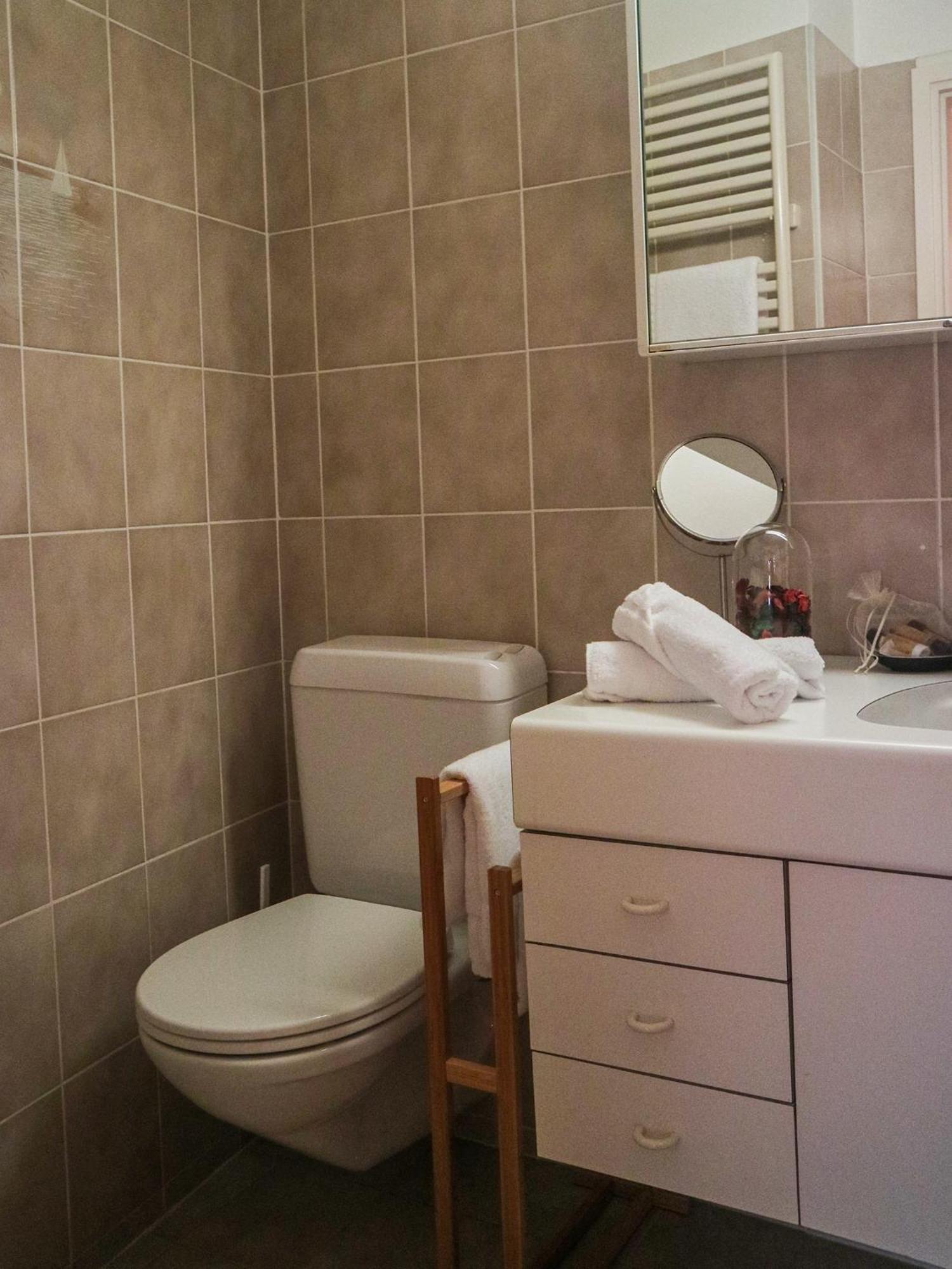 Cadenazzo Wisteria House - Holiday Apartment מראה חיצוני תמונה